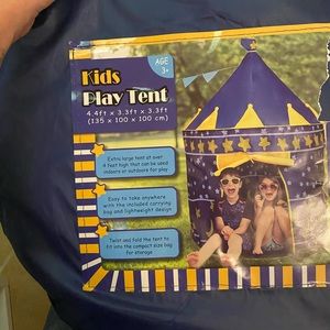 Pop up play castle new in bag